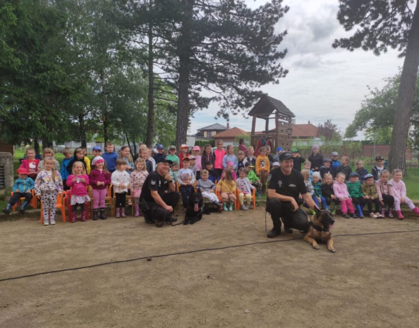 Ukázka výcviku policejních psů